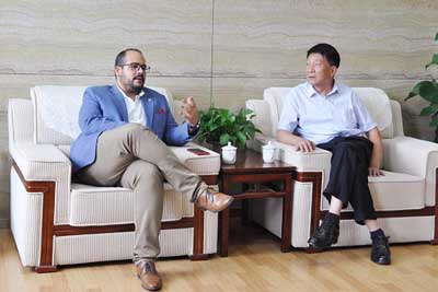 我校领导与巴拿马驻上海总领事亲切会面