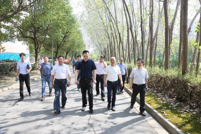 苏州独墅湖科教创新区党工委副书记、管委会主任潘瑜莅临我校开展秋季开学督查