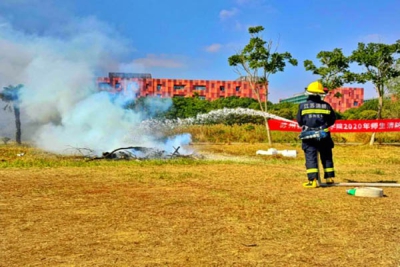 我校组织2020级新生消防演练