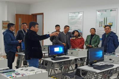 工学院召开工业互联网实训中心项目验收会议