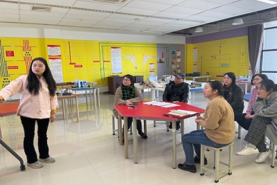 艺术设计学院校级课题中期检查汇报会顺利举行