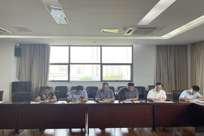 我校召开意识形态工作研判会议