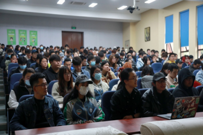 重塑心秩序 青春再启航——苏大黄辛隐教授受邀来我校开展心育专题讲座