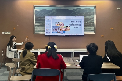 英语课堂展风采,示范教学促成长