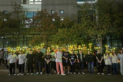 “荧”风奔跑,逐梦未来——我校工学院举办校园荧光夜跑活动