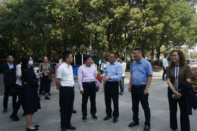 成都市教育局工委专职副书记一行来校开展专题调研