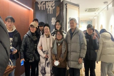 品陶瓷文化，享精彩人生 ——我校未来工匠学院“釉上”楼国英当代陶瓷艺术精品展