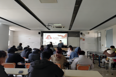 工学院开展“学雷锋精神,追璀璨微光”主题团日活动