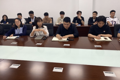 我校举行“百约下午茶 —— 学工处长与学生干部面对面”座谈会