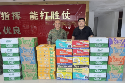 我校赴园区人武办开展“八一”走访慰问活动