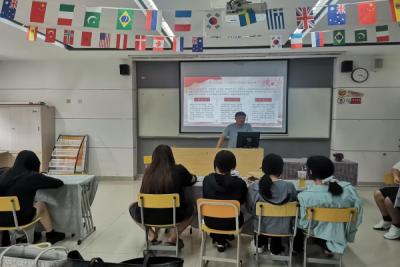 “盈清风满园,筑思想防线” —— 商学院开展廉洁教育系列主题班会