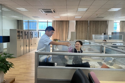 尊师重教,情满百年 —— 校工会与校团委携手开展第40个教师节慰问活动